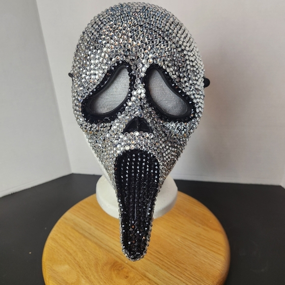 Bedazzled Ghostface Mask ✨ Rhinestone Mask - Picture 5 of 7